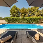 Ferienhaus New! Tina With Pool